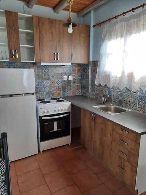 Iordanis House- Traditional House In Old Alonnisos المظهر الخارجي الصورة